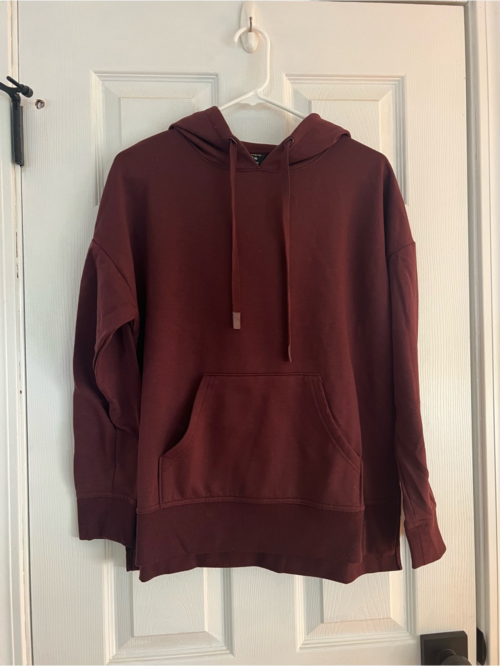 Burgundy Pullover Hoodie - Classic Casual Sweatshirt